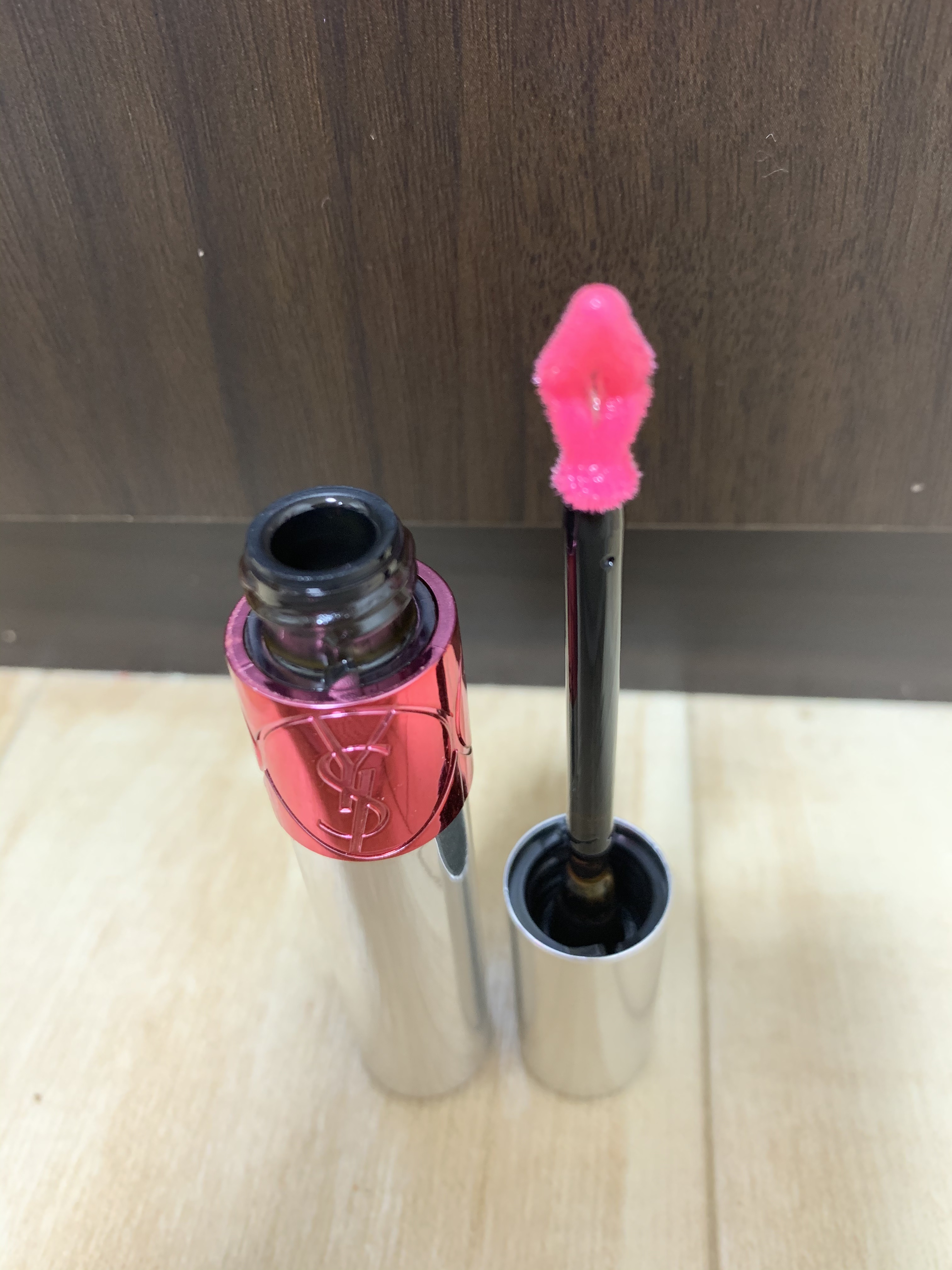 イヴ・サンローラン / ヴォリュプテ ティントインオイル No.5 チェリー