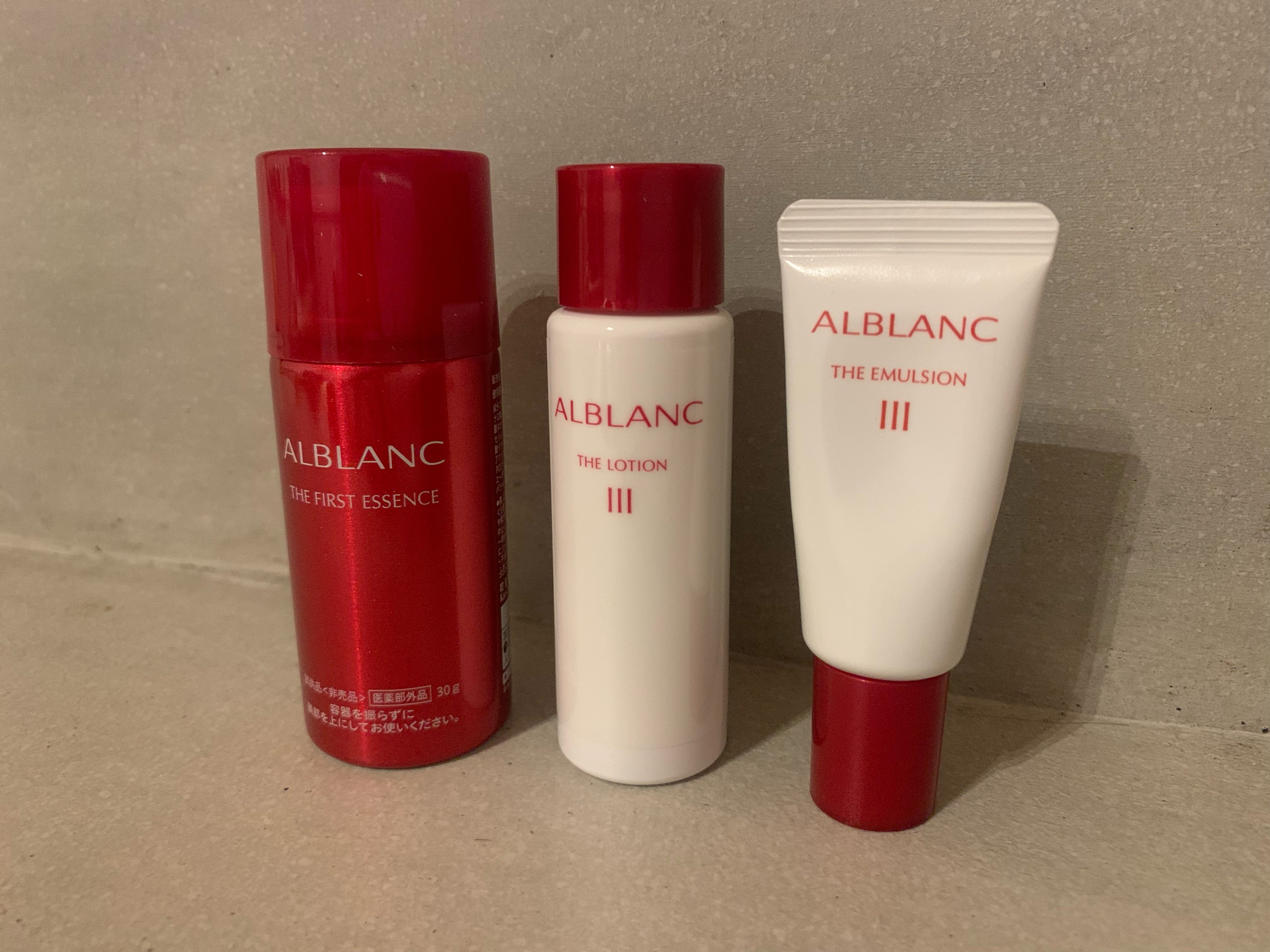 ALBLANC(アルブラン) / アルブラン ザ ファーストエッセンス 30gの公式