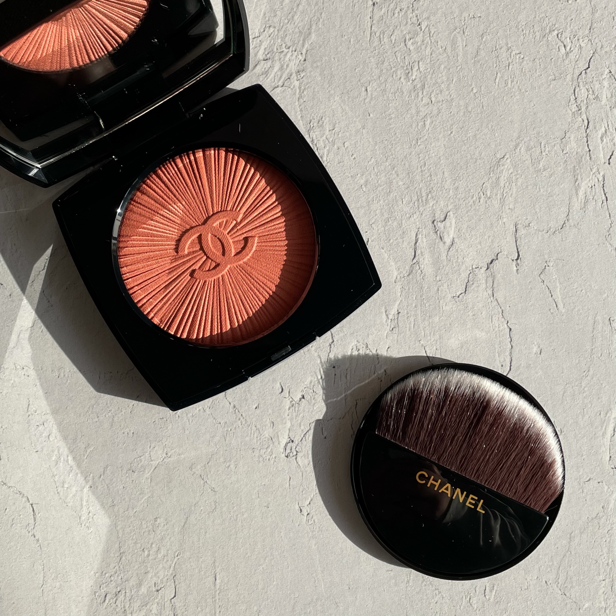 シャネル / ブラッシュ ルミエールの公式商品情報｜美容・化粧品情報は