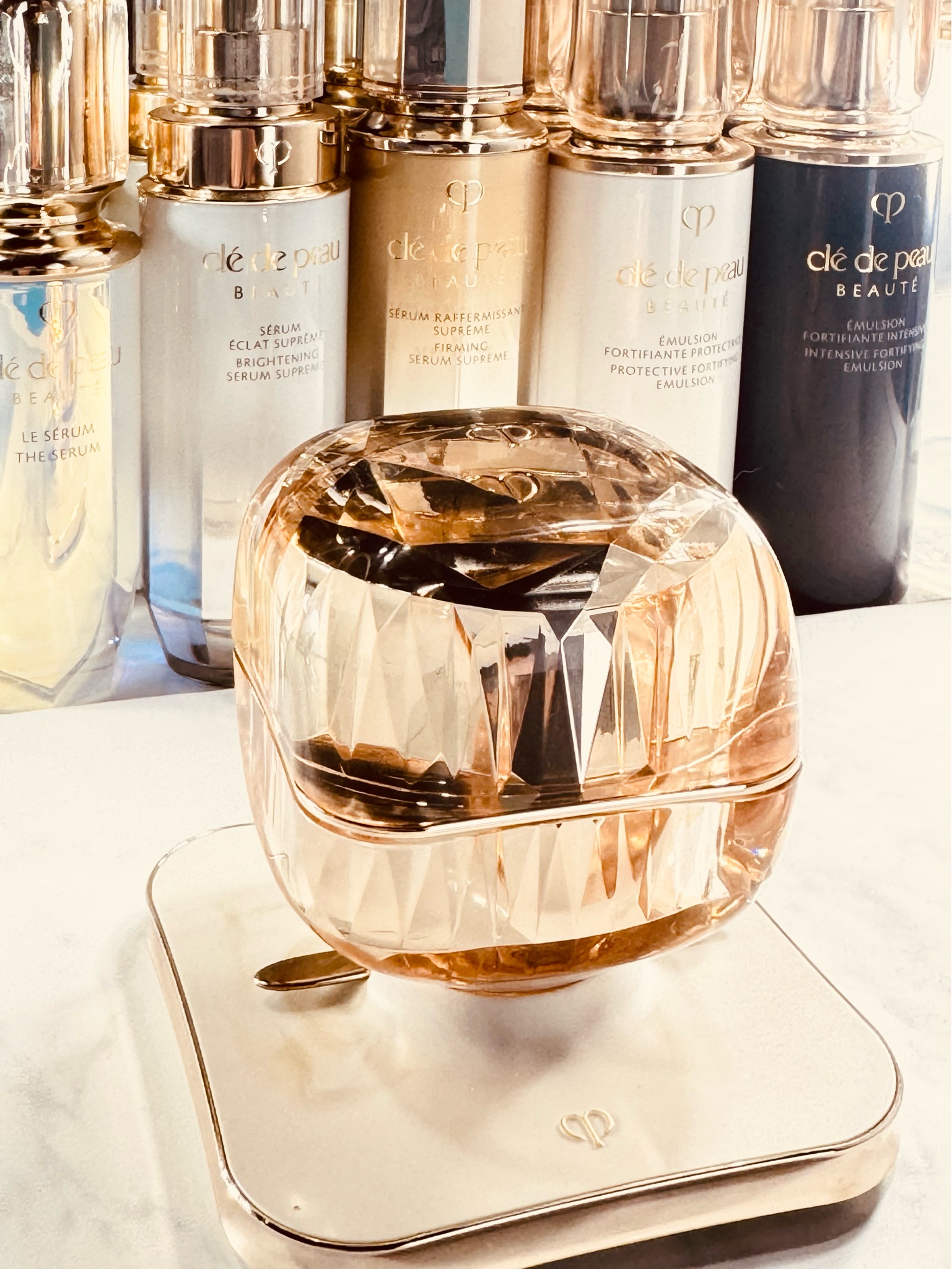 クレ・ド・ポー ボーテ / ラ・クレーム 30gの公式商品情報｜美容