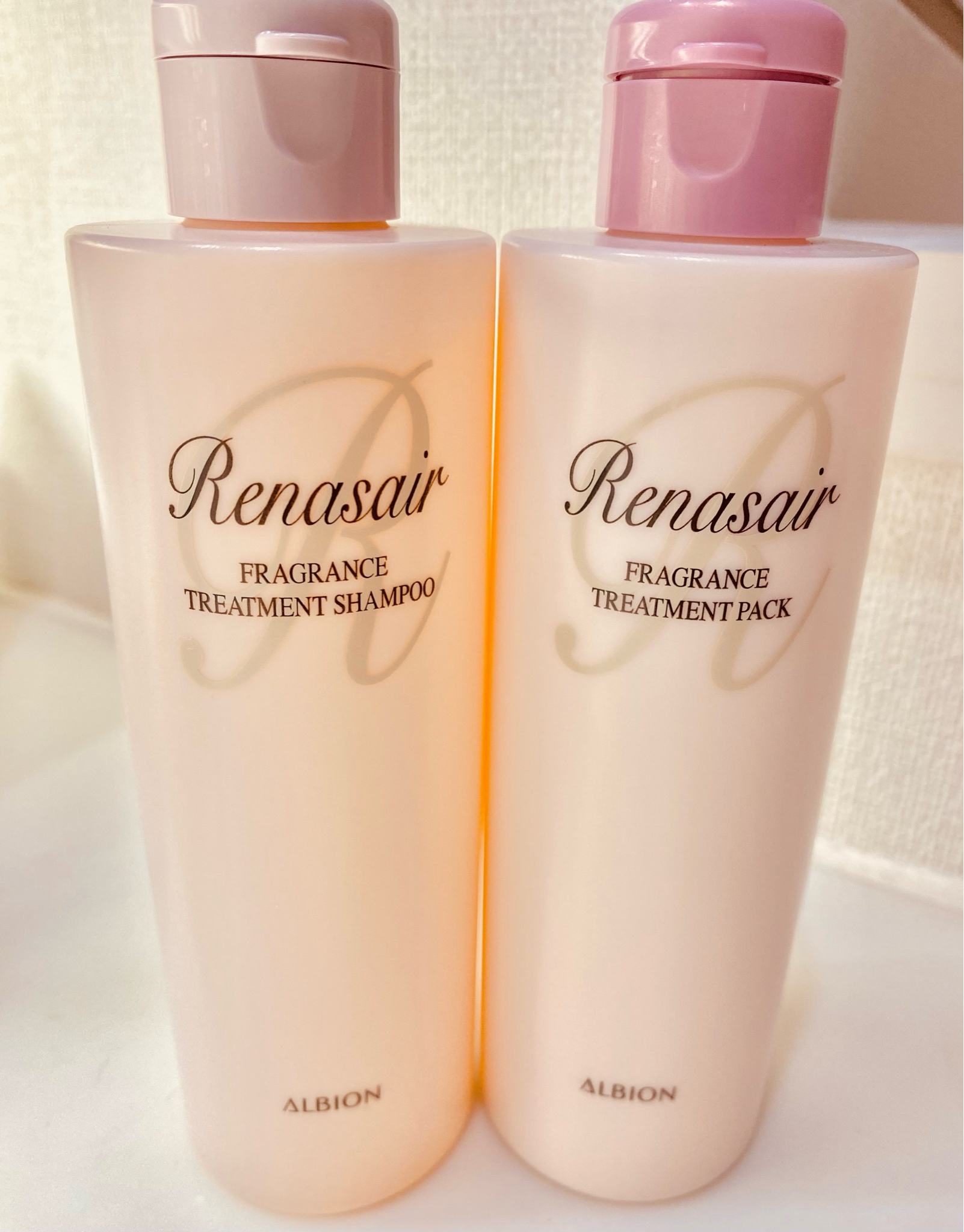 アルビオン / ルネセア フレグランス トリートメント シャンプーの公式