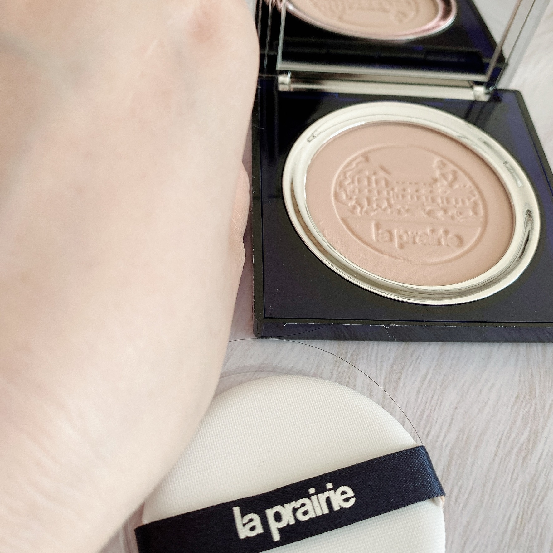 ラ・プレリー / SC パウダー ファンデーションの公式商品情報｜美容
