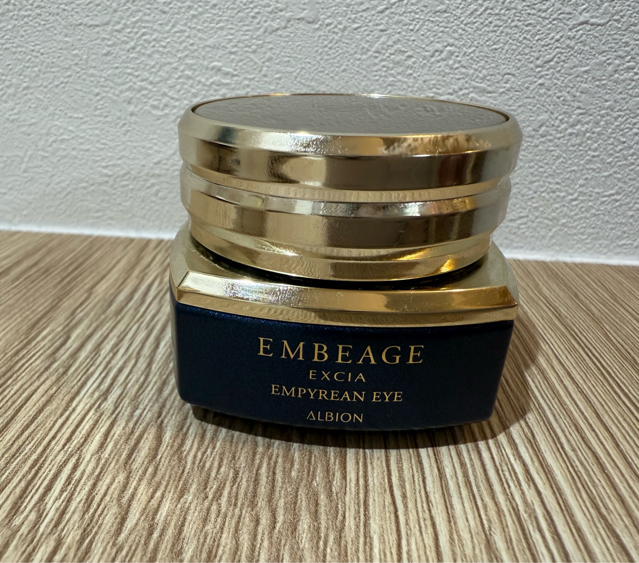 アルビオン / エクシア アンベアージュ エンピリアン アイの公式商品