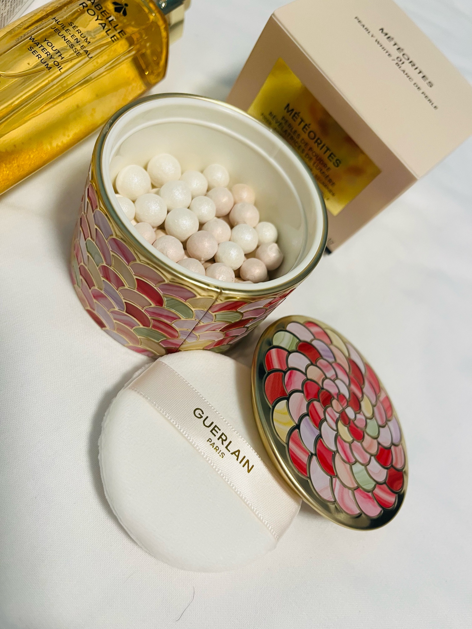 ゲラン / メテオリット ビーユ 01 パーリーホワイトの公式商品情報