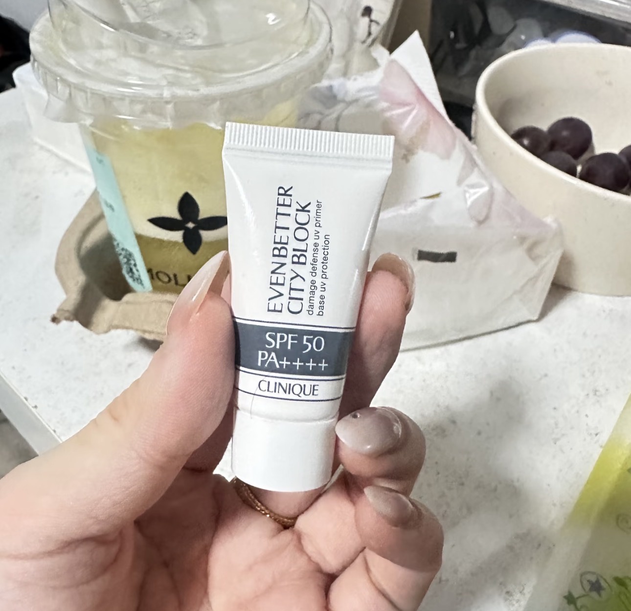 クリニーク / イーブン ベター シティ ブロック マルチ ディフェンス