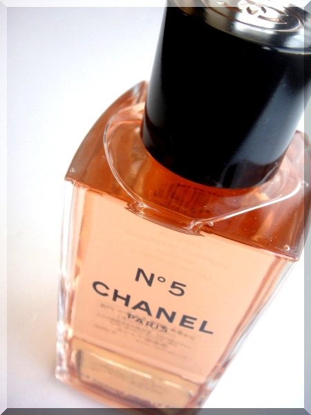 シャネル / シャネル N°5 ミルキー バスの公式商品情報｜美容・化粧品