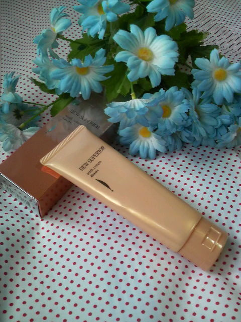 DEW / DEW スペリア ウォッシュクリームの公式商品情報｜美容・化粧品