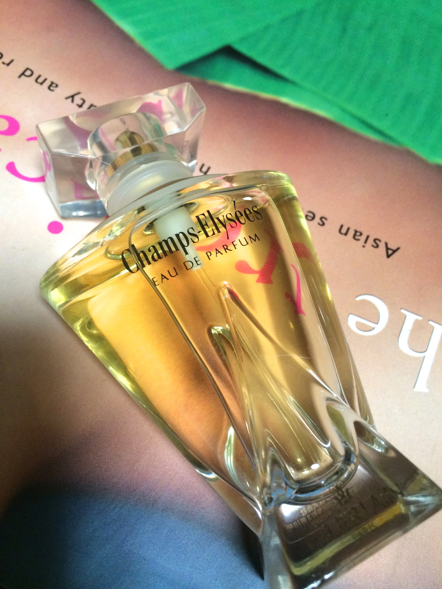 ゲラン / シャンゼリゼ オーデパルファンの公式商品情報｜美容・化粧品