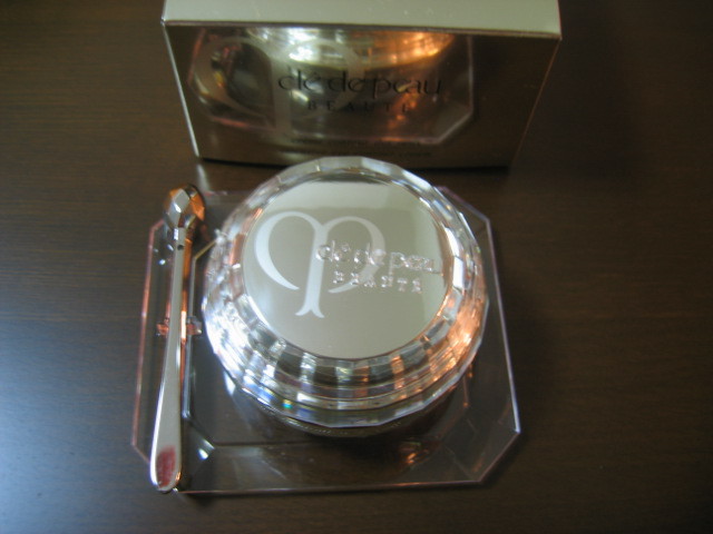 クレ・ド・ポー ボーテ / クレームコントゥールデジューの公式商品情報