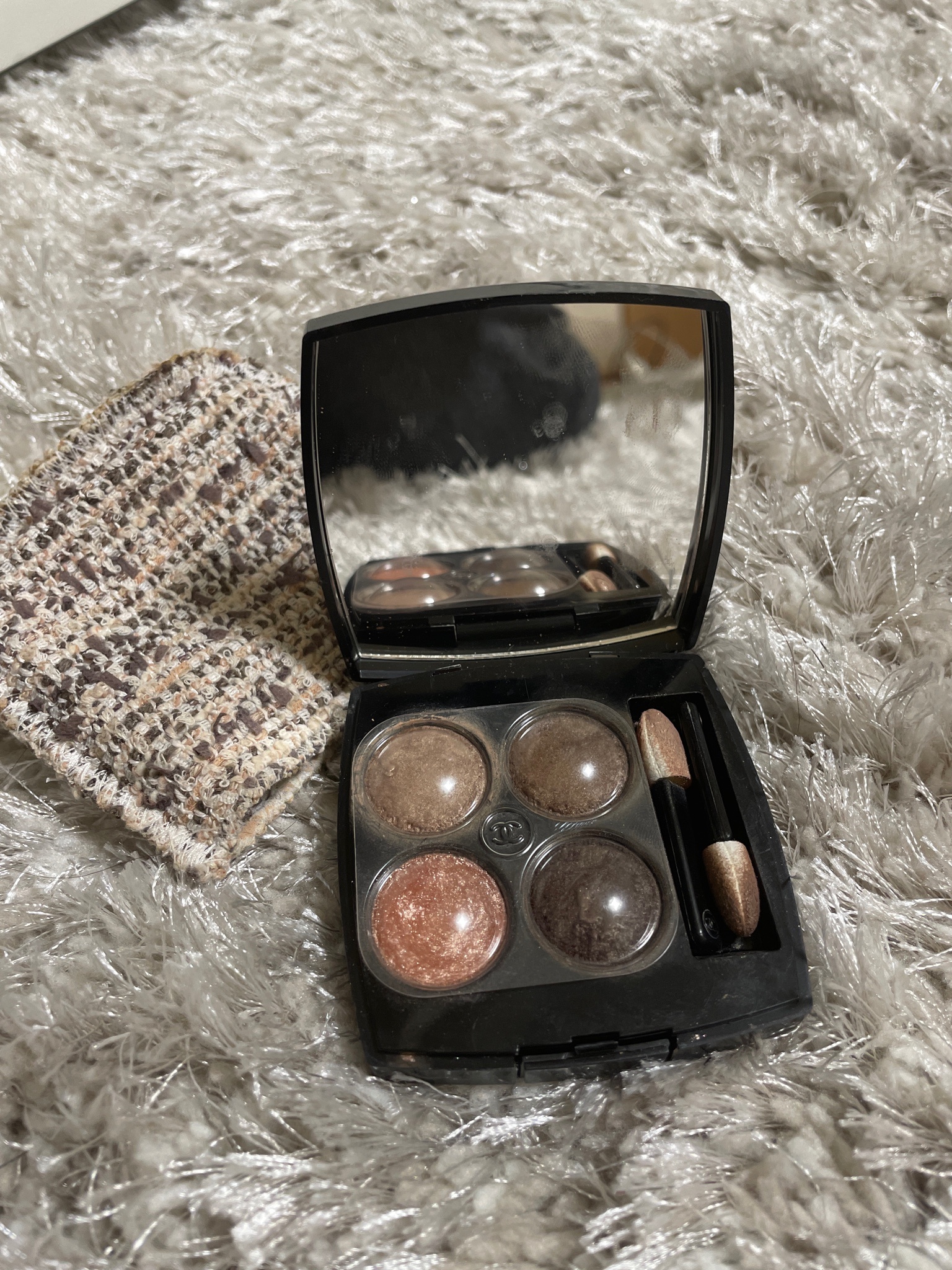 シャネル / レ キャトル オンブル ツイード 04 ツイード ブラン エ