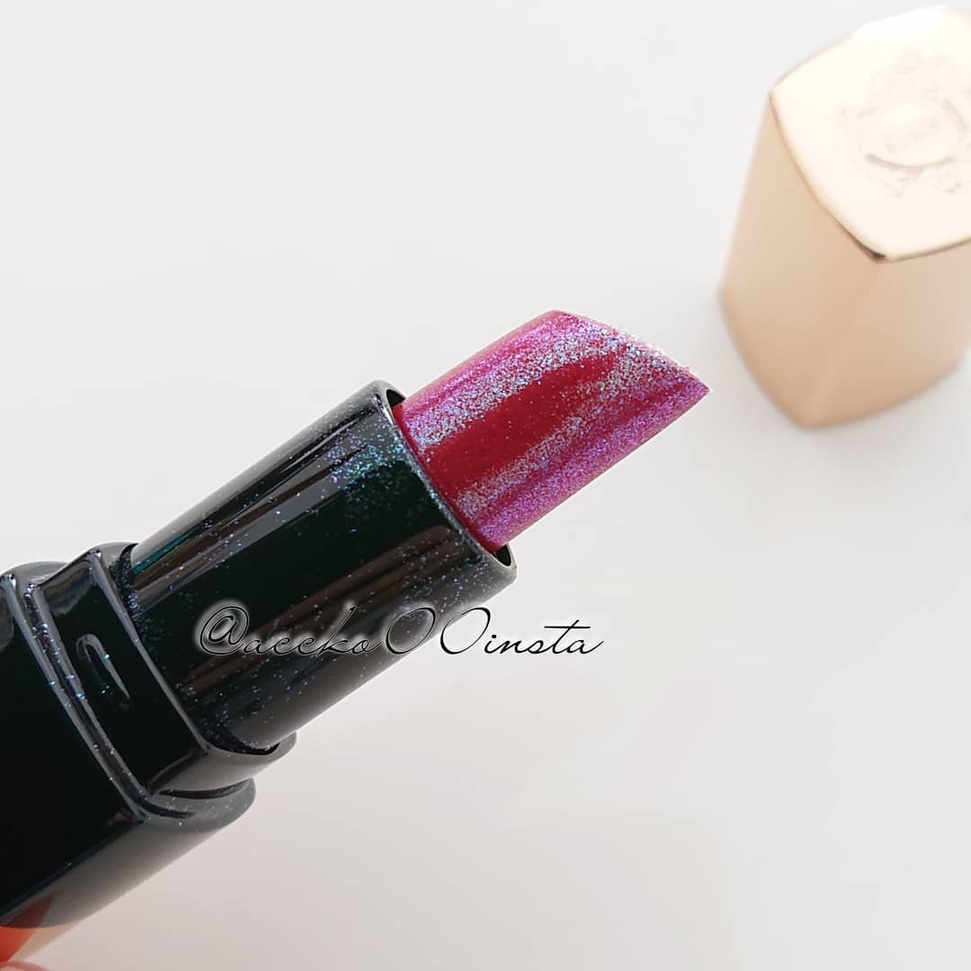 ボビイ ブラウン / リュクス プリズマティック リップスティックの公式