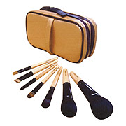 白鳳堂 / 携帯用チークブラシの商品情報｜美容・化粧品情報はアットコスメ