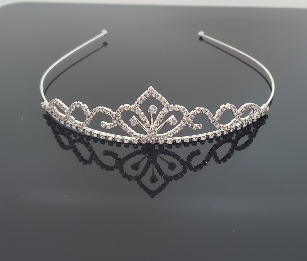 TR0608 Effortless Rhinestone Tiara (Large) | FH2.ca