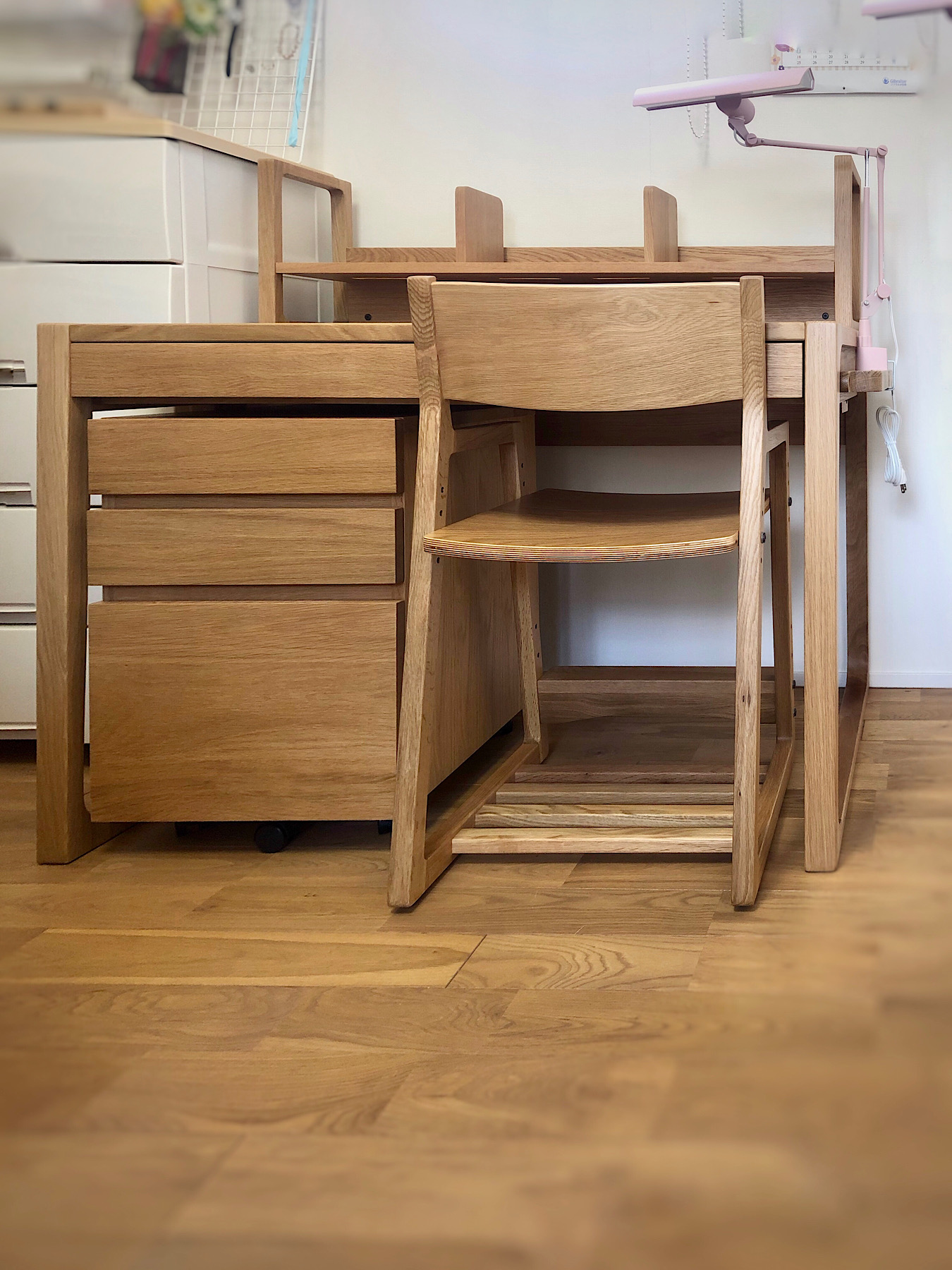 大人も使える学習机 | FORESTA with ACTUS®