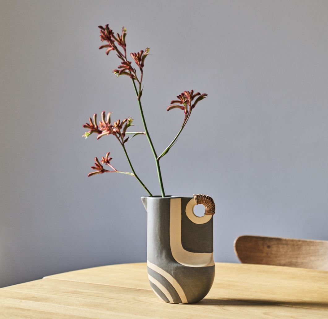 インテリアに花を添えるフラワーベース | FORESTA with ACTUS®