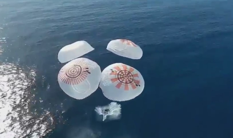 Loud boom in Oceanside: SpaceX Dragon spacecraft splashes down off