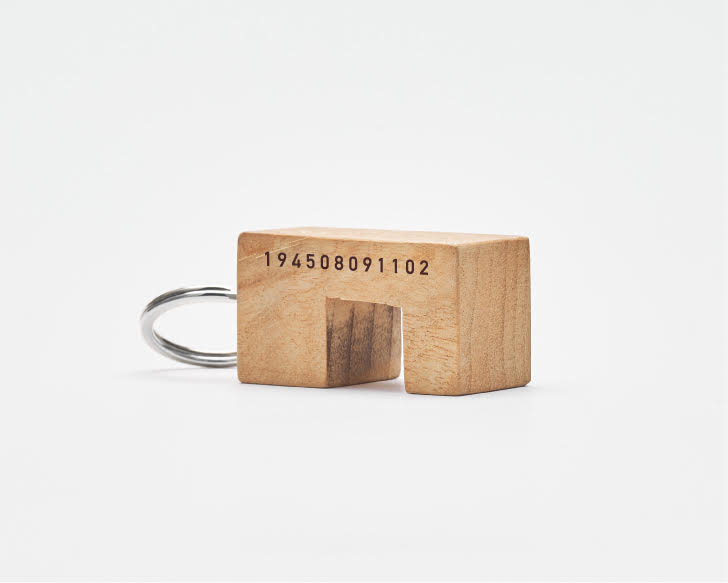 KUSUNOKIキーホルダー」受注販売のご案内 | 福山雅治オフィシャルサイト