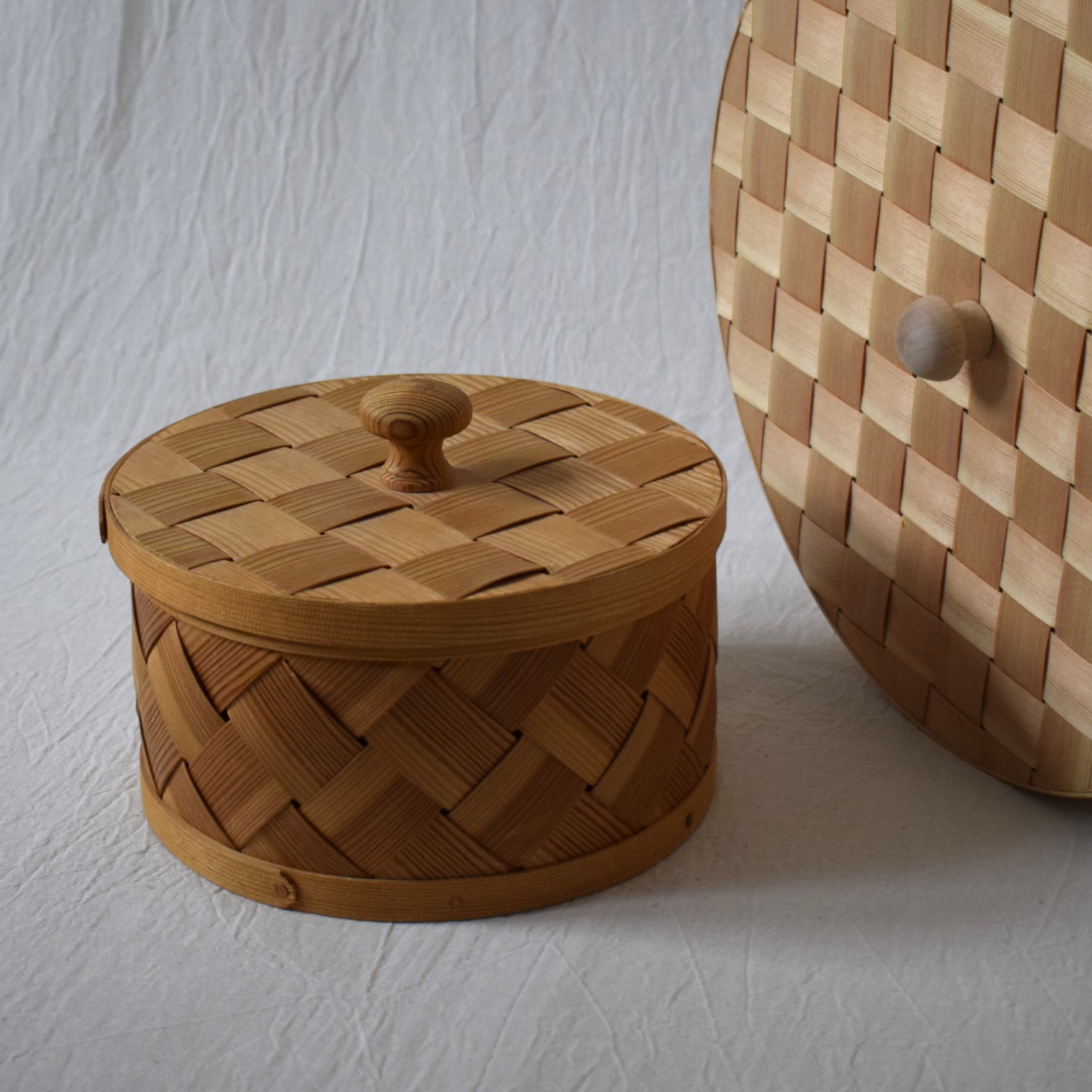 丸い籠・蓋付き / パンかご・小さいサイズ / スポーンコリ・Spånkorg