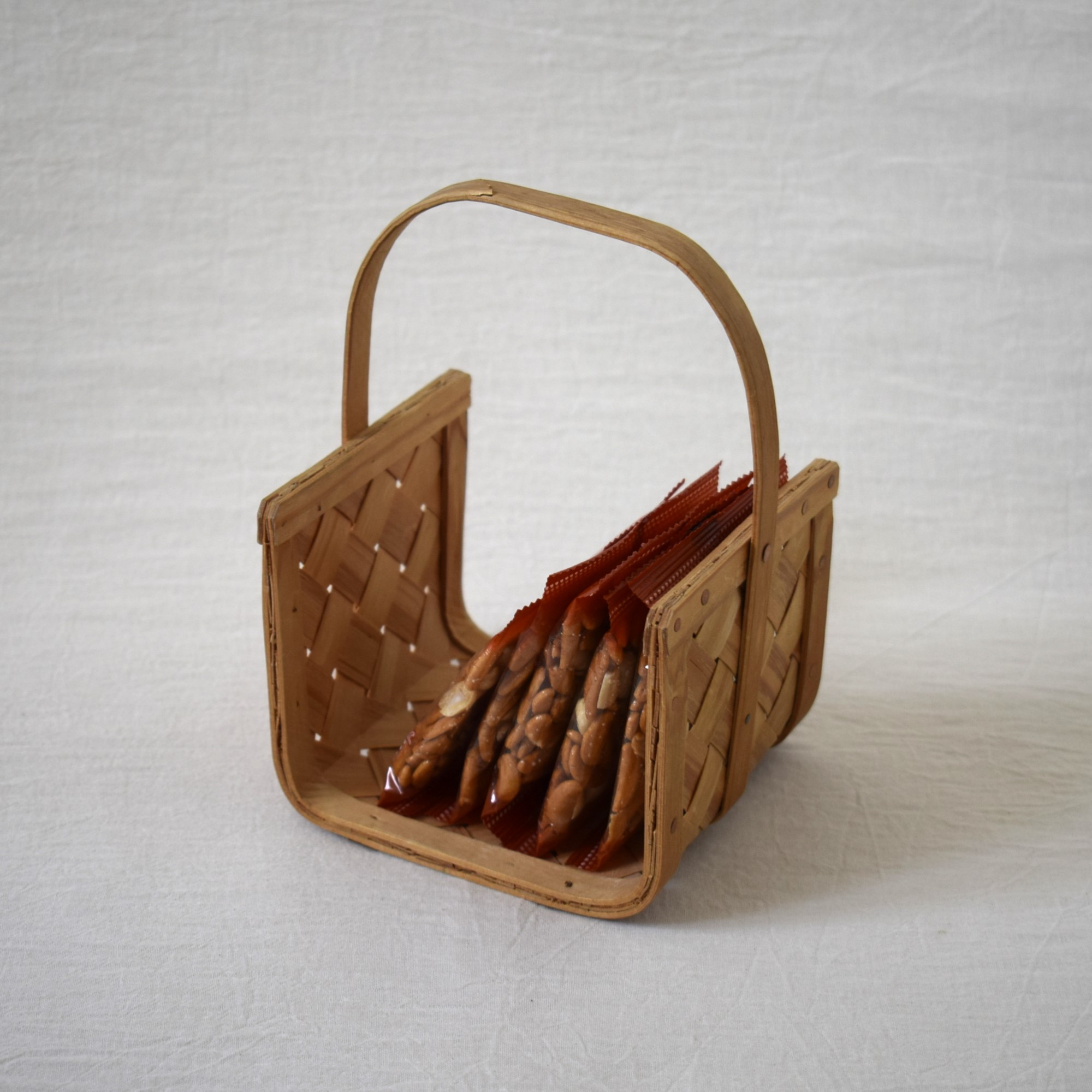 同梱販売》小さな薪カゴ・ハンドル付き / スポーンコリ・Spånkorg