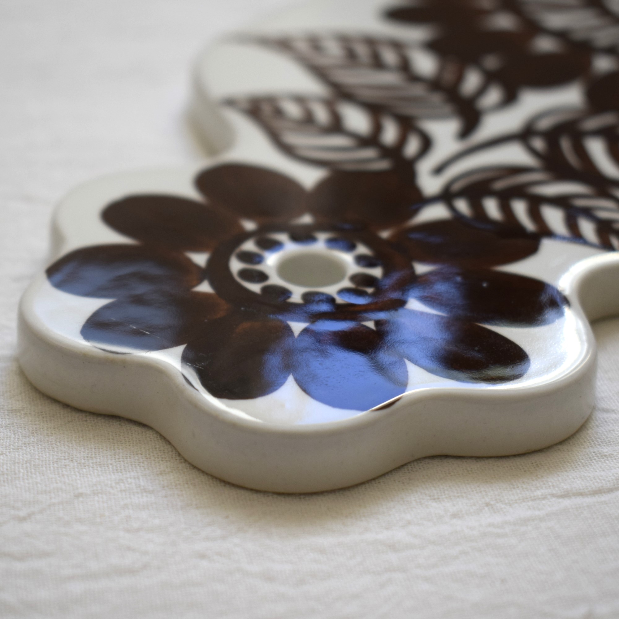 カッティングボード・ブラウン (大) / Kookki・クーッキ / ARABIA