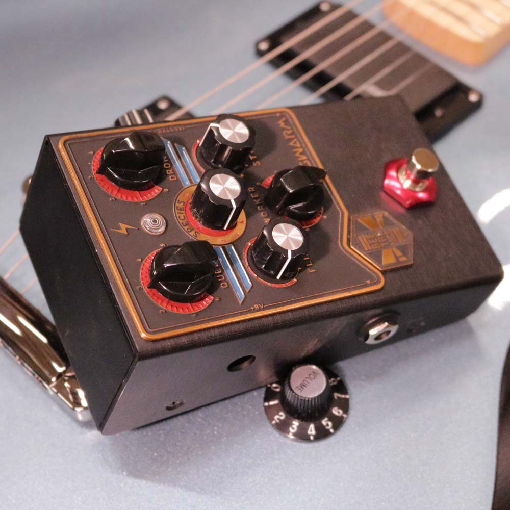 Beetronics Swarm Fuzz Harmonizer Pedal – Flipside Music