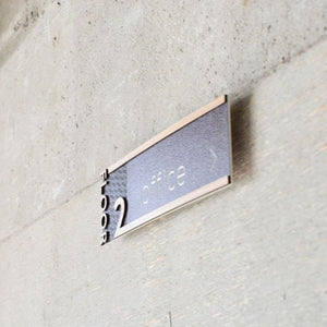 二層板 1.5mm厚 テクスチャーこげ茶／白（レーザー加工用材料） – FLUX