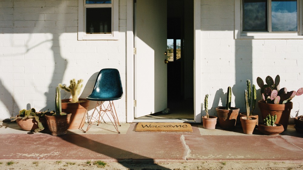 STUSSY Livin'GENERAL STOREとModernicaの新作コラボチェア - FNMNL