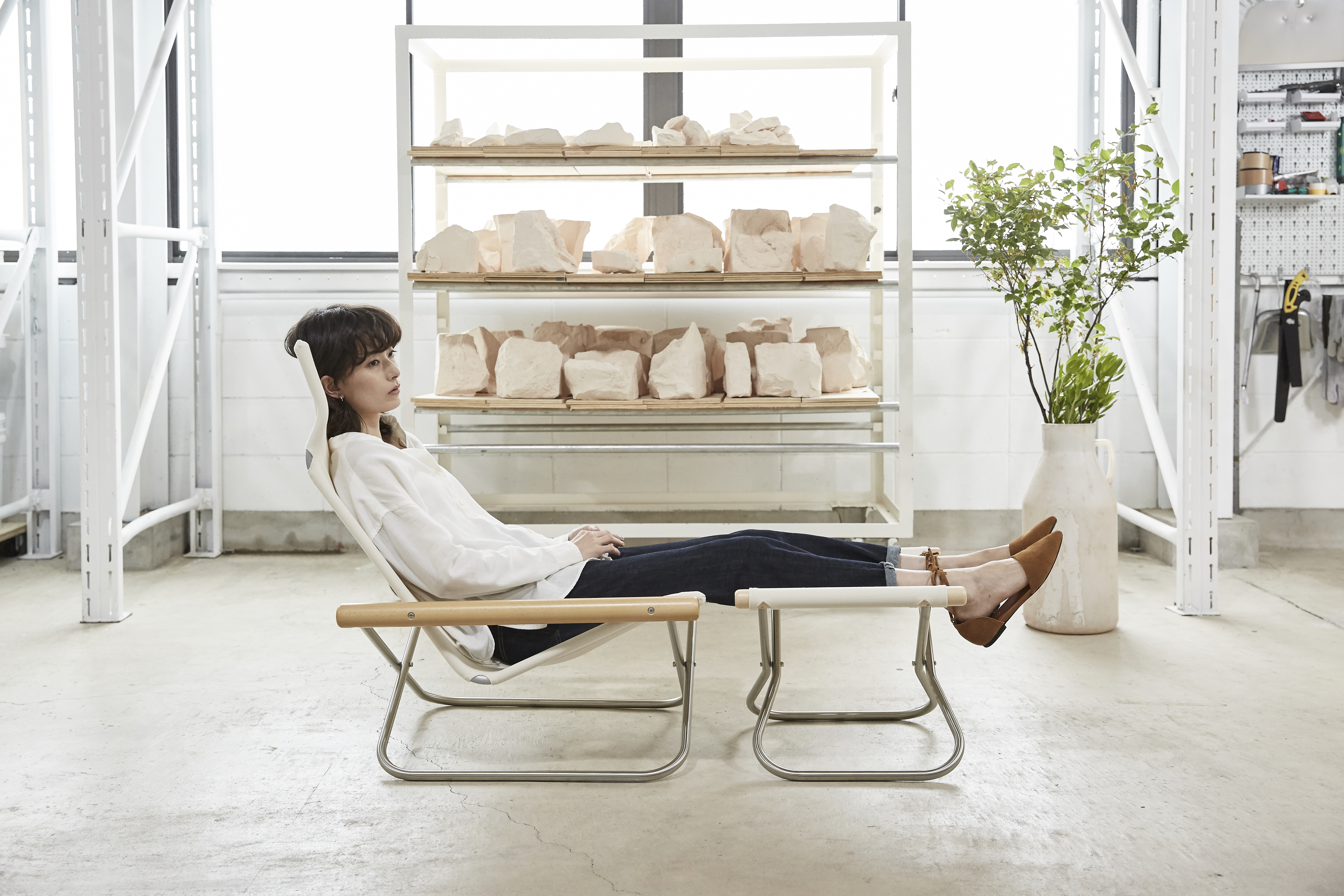 ニーチェアエックス オットマン ナチュラル／ホワイト | ファイヤー