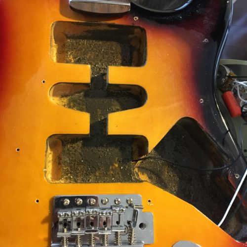 高級な”安ギター MAVIS MST-800 (ストラトタイプ エレキギター) | fps