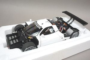 AUTOart オートアート 1/18 NISSAN 日産 R390 GT1 1998 ホワイト 89877