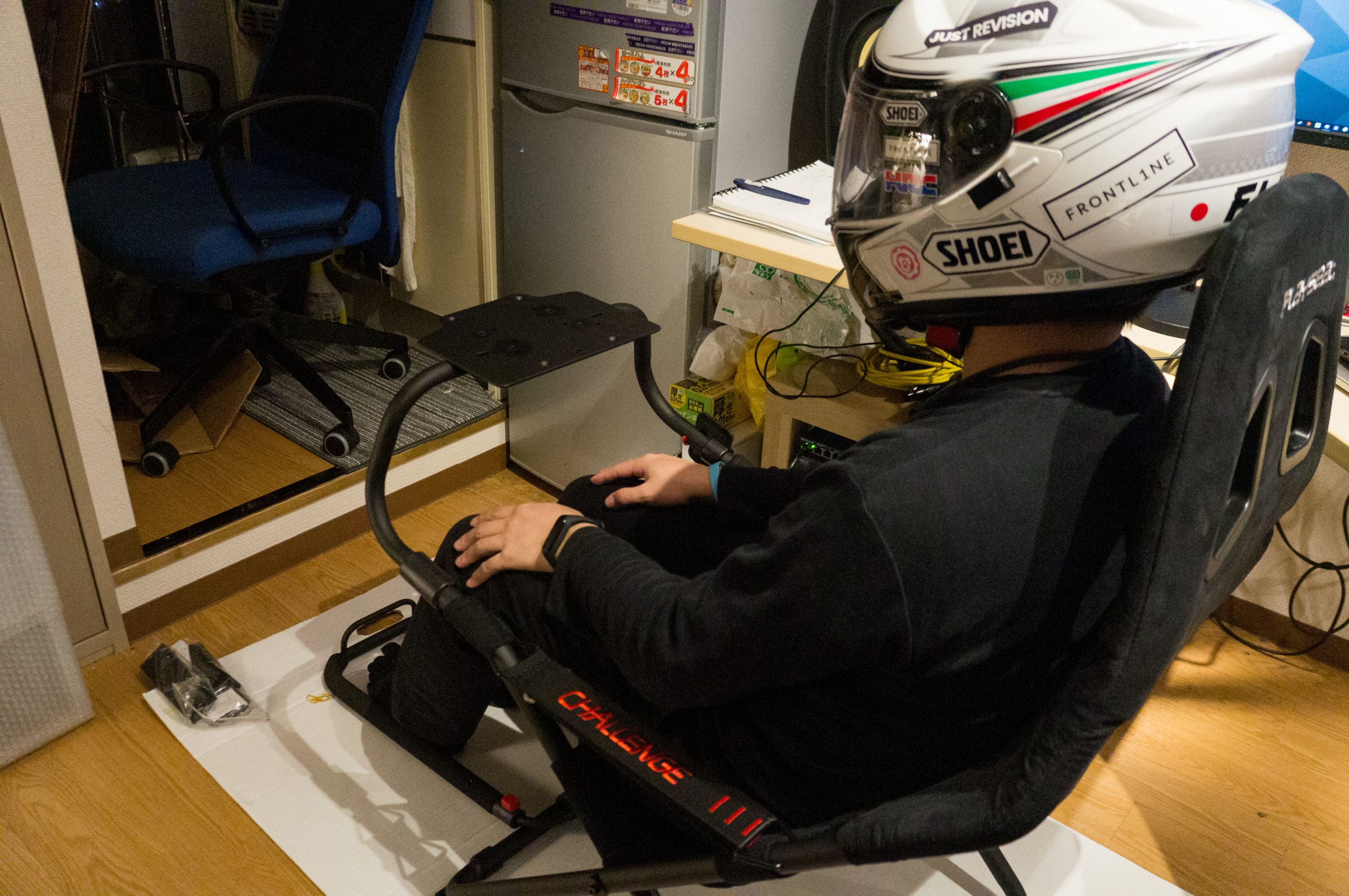 折りたたみ可能なレースシム用シート「Playseat Challenge」を買った