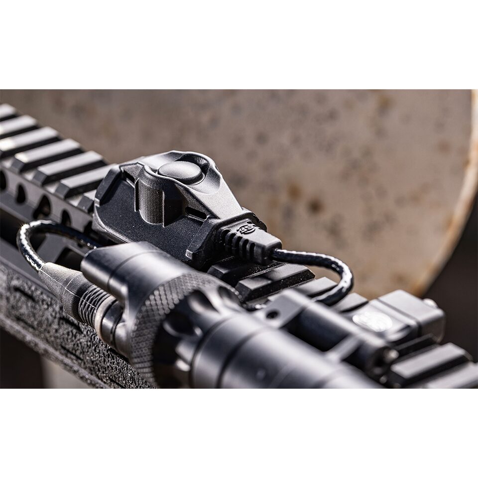 CSP-09】WEAPONLIGHT SWITCH | 七洋交産株式会社 FRONTLINE