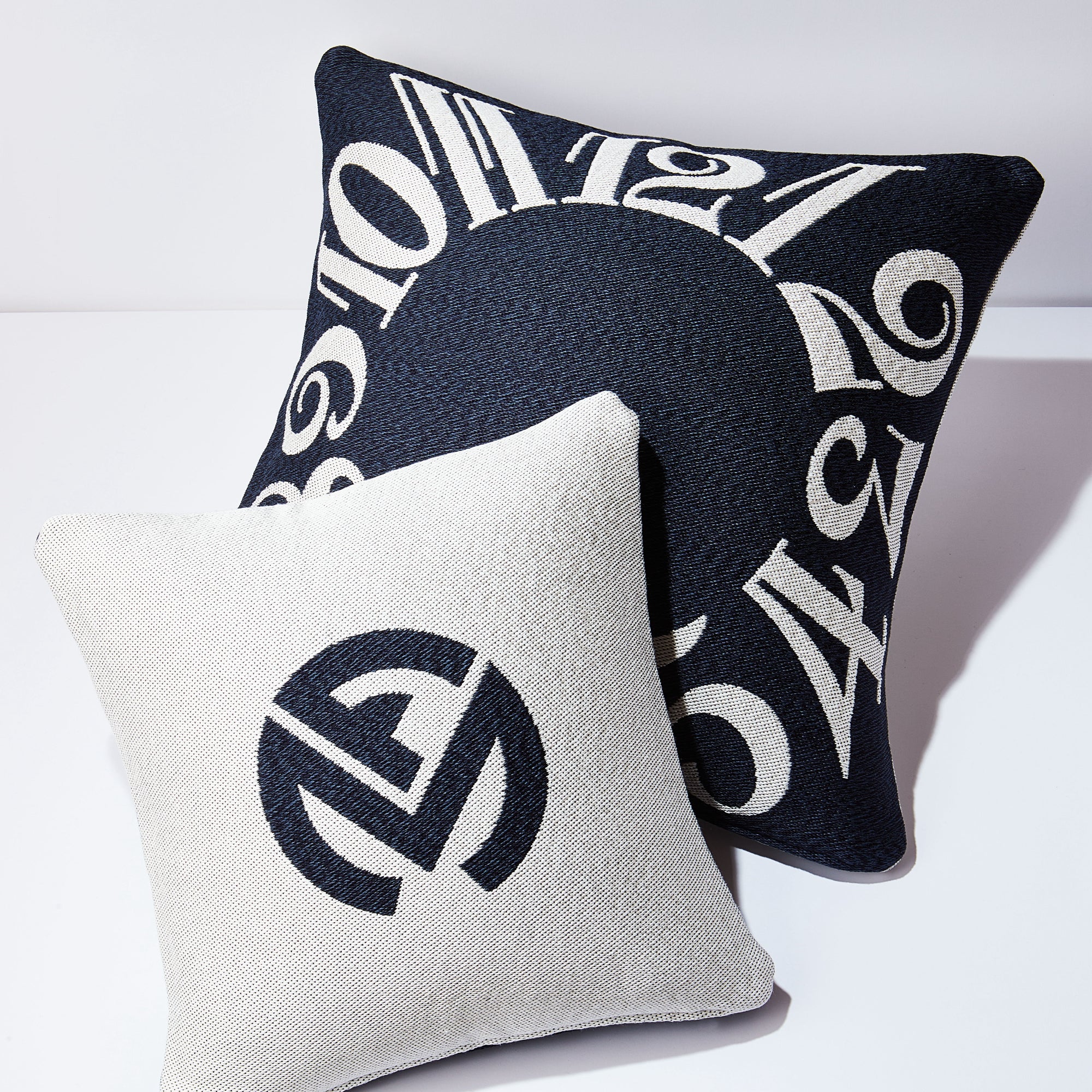 FRANCK MULLER e-Boutique クッション ネイビー 45cm FFF.CUSHION.NAVY