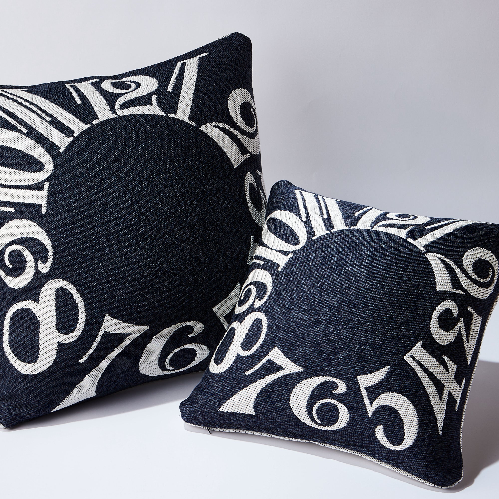 FRANCK MULLER e-Boutique クッション ネイビー 45cm FFF.CUSHION.NAVY