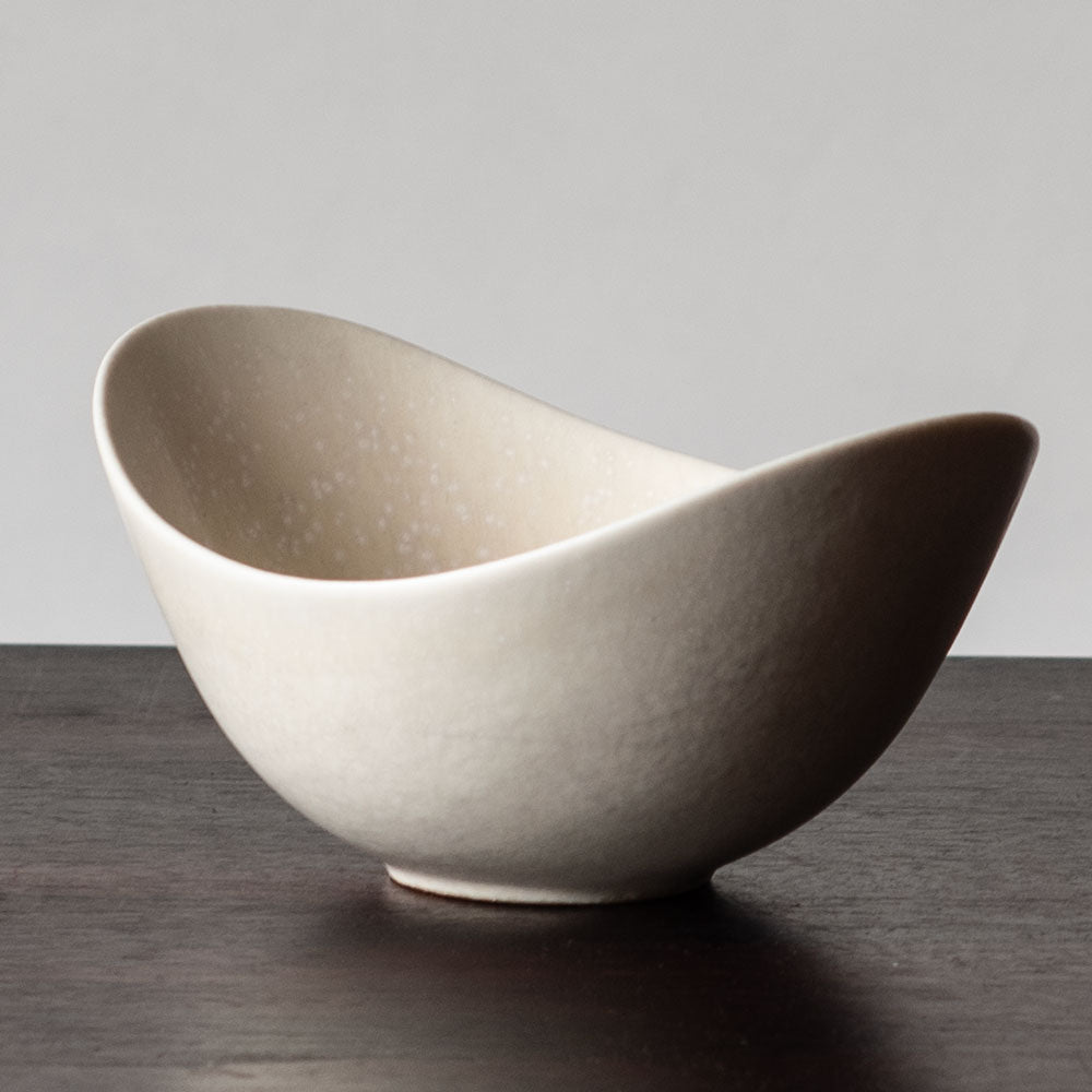 Gunnar Nylund for Rörstrand, Sweden, small ovoid bowl with matte
