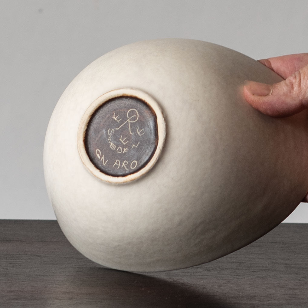 Gunnar Nylund for Rörstrand, Sweden, small ovoid bowl with matte