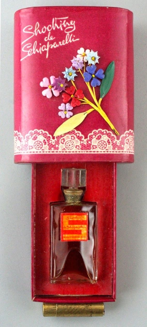 シャネルのライバル！？往年のファッションデザイナー、スキャパレリの