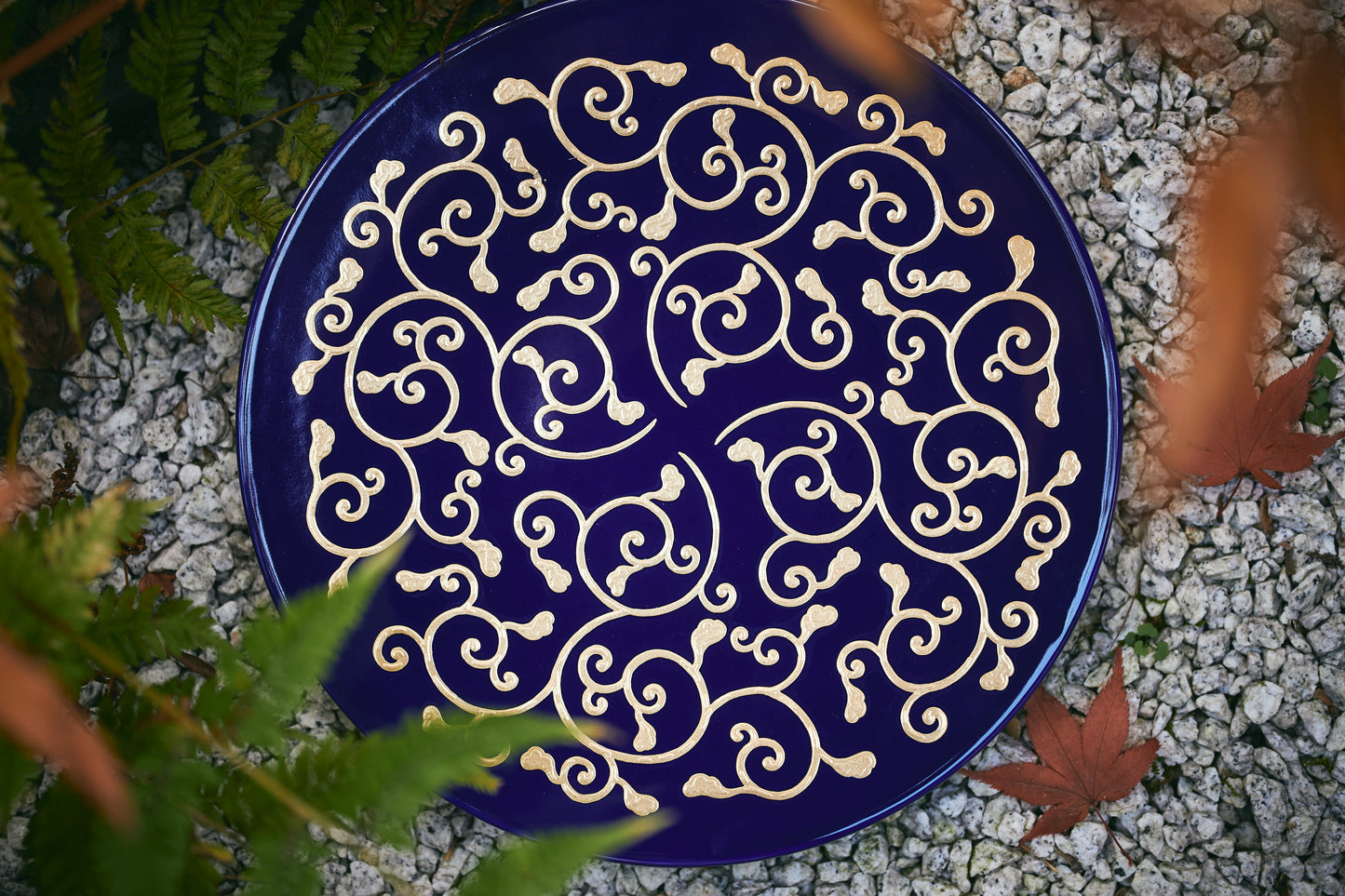 ルリ金彩盛唐草9寸皿 – FUFU JAPAN SELECTION