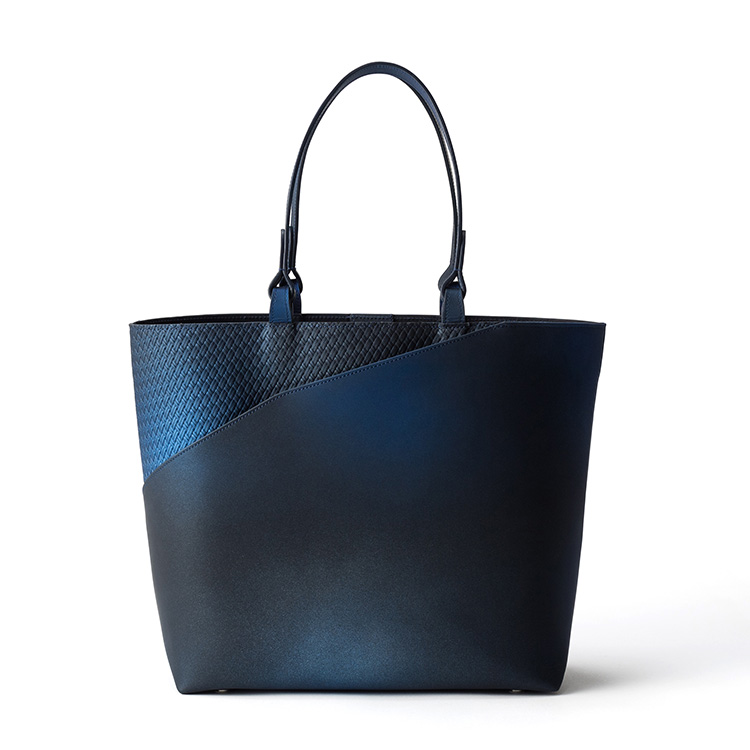 二宮五郎商店】金銀吹きアジログレイン(R)レザートート Phantom | 藤巻