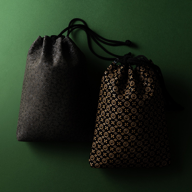 印傳の山本】合切袋 ”黒” 大 | 藤巻百貨店