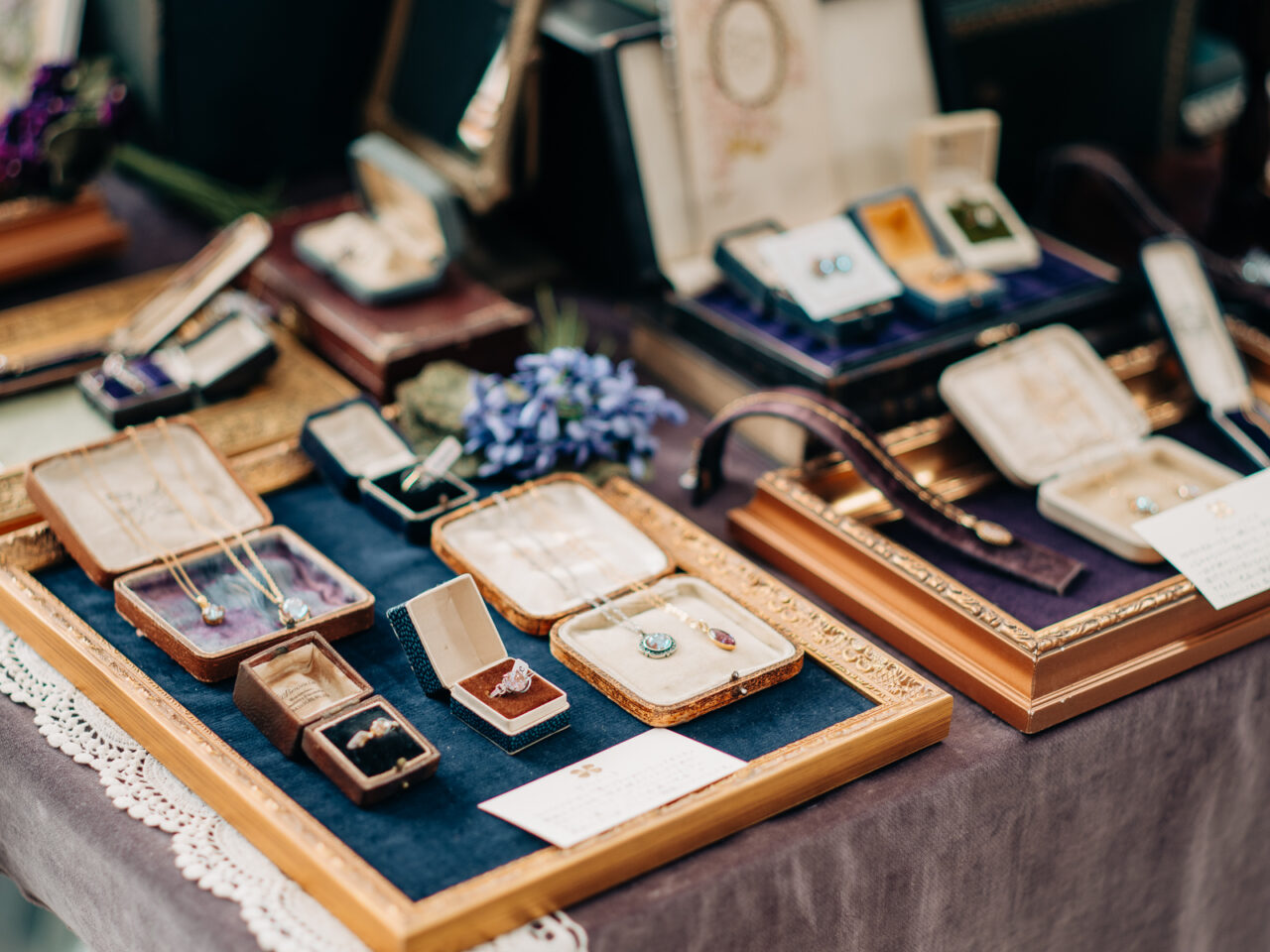 藤沢市】こだわりのアンティーク＆ヴィンテージ品が集まる『第70回