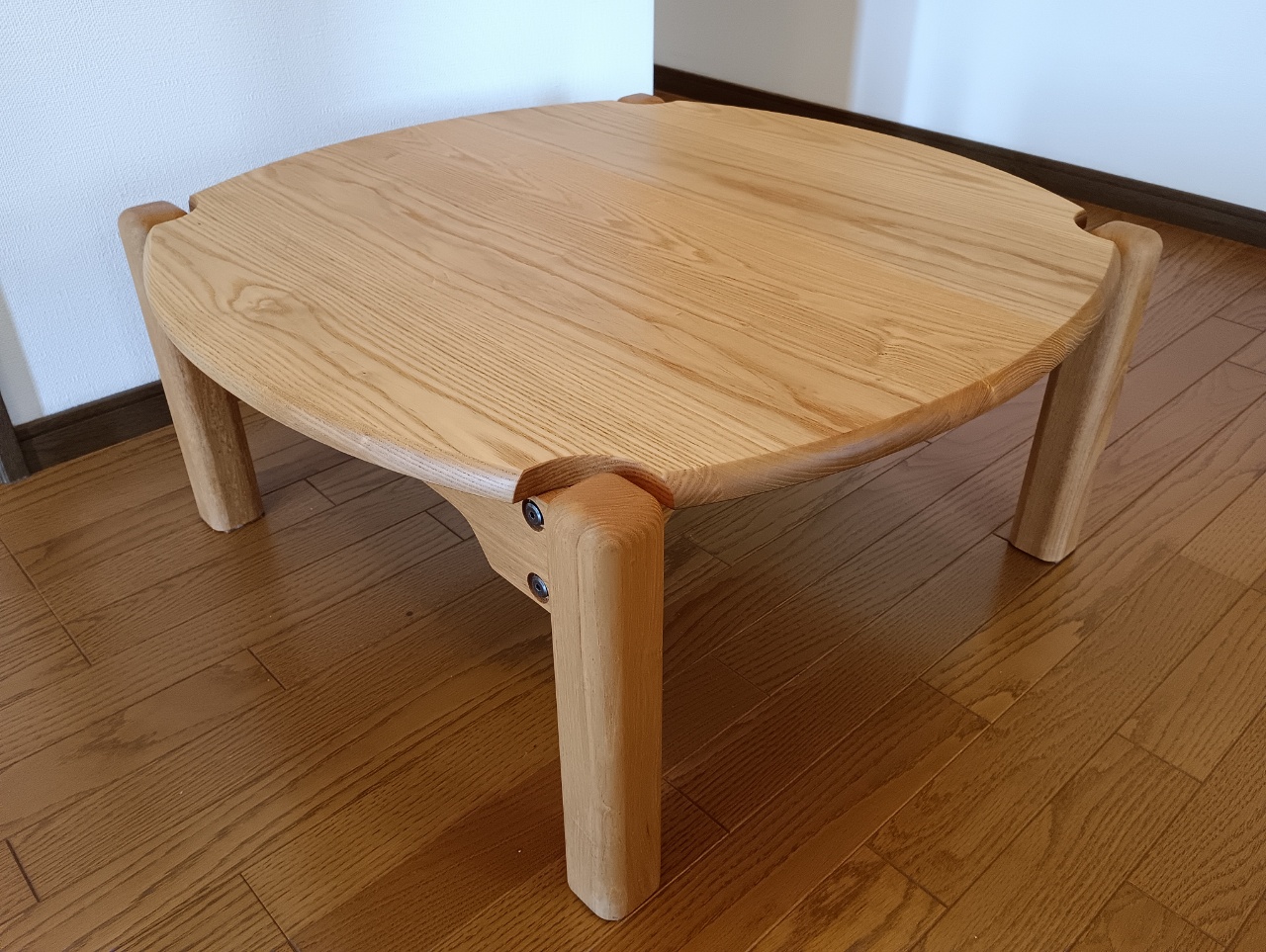 無垢手作り家具：丸テーブル円卓ダイニングテーブル学習机仏壇の福庭