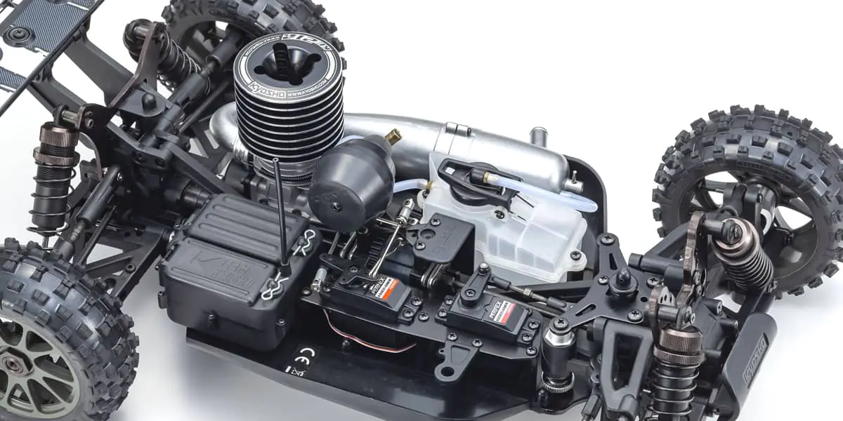 京商 1/8スケール ラジオコントロール 21エンジン 4WDレーシング