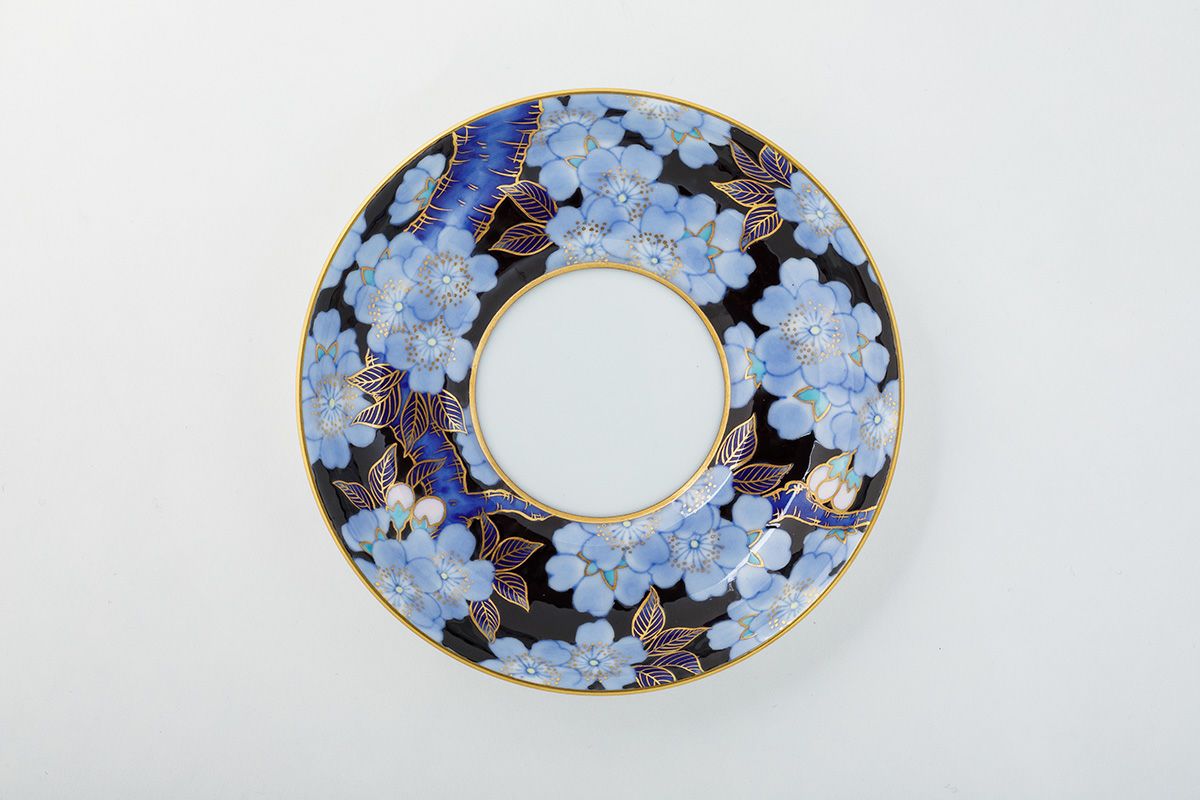 金襴桜 紅茶碗皿 | 有田焼 深川製磁｜公式オンラインストア