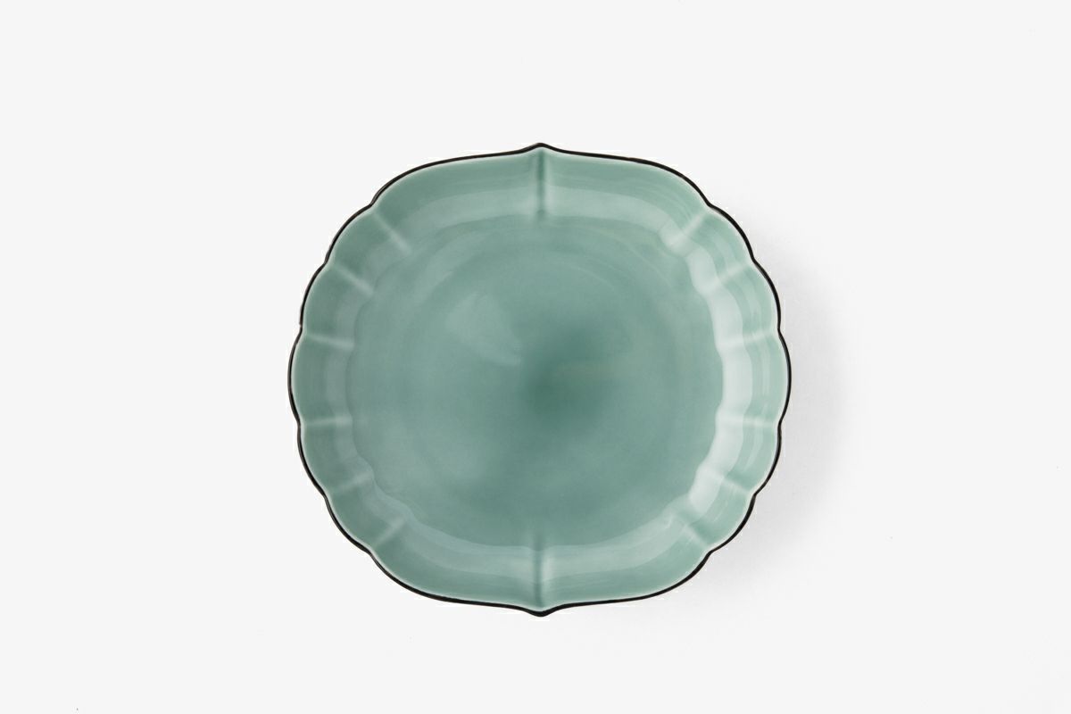 笹青磁 菊中割6号鉢 | 有田焼 深川製磁｜公式オンラインストア