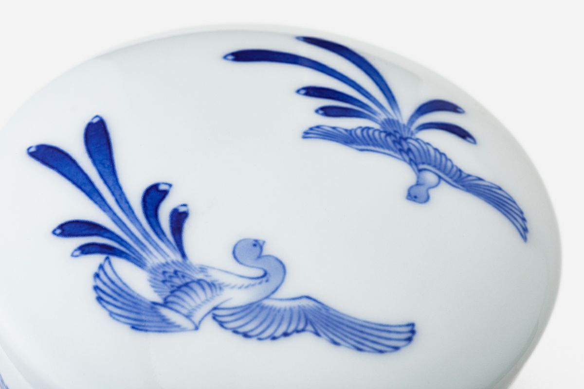 官窯染付鳳凰桐文様 ボンボニエール | 有田焼 深川製磁｜公式