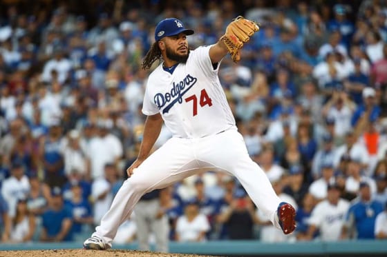 ド軍守護神ジャンセンの貴重な捕手時代映像 膝つき二塁送球に解説