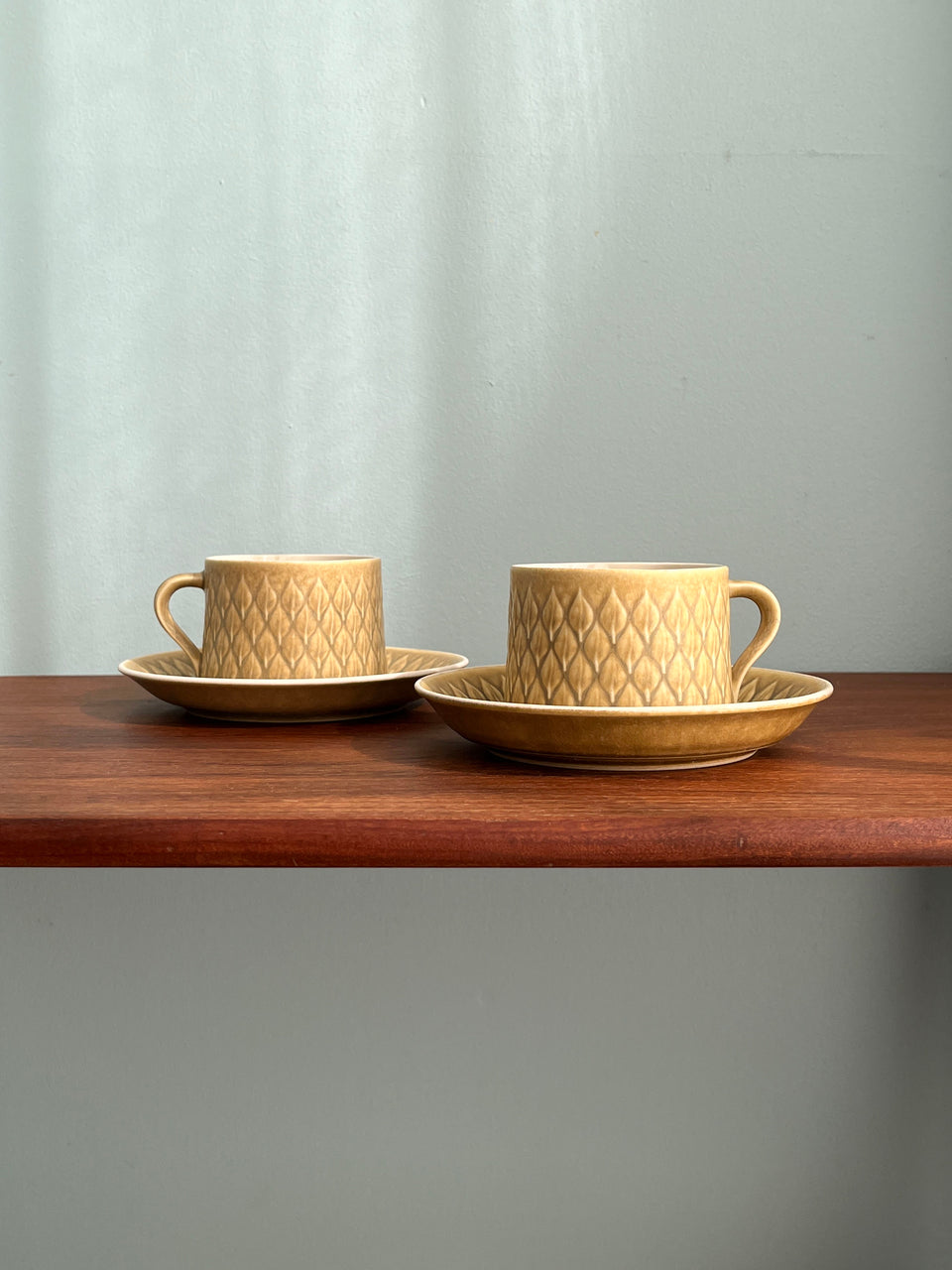 イェンス・クイストゴー レリーフ カップ＆ソーサー 北欧ヴィンテージ