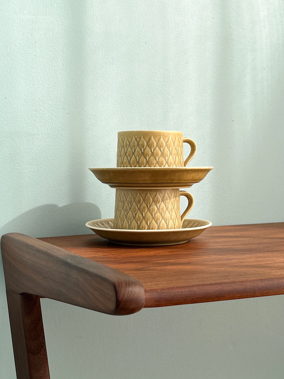 イェンス・クイストゴー レリーフ カップ＆ソーサー 北欧ヴィンテージ