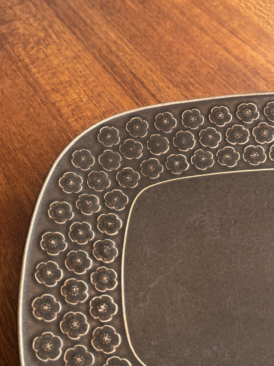 クロニーデン ブラウンアズール プレート ソースパン クイストゴー